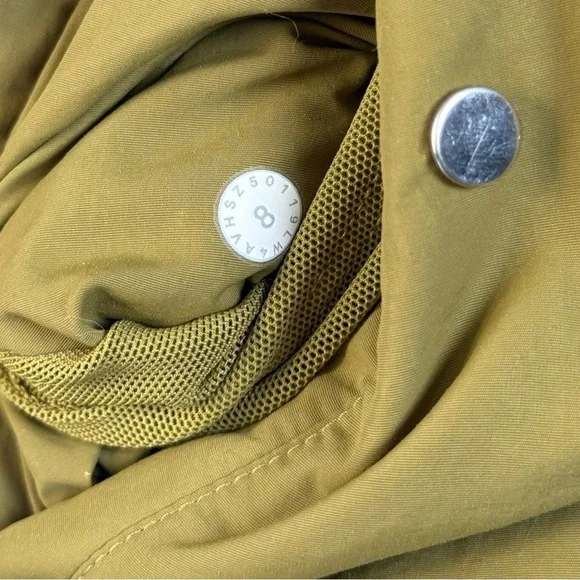 Lululemon Warm Two Way Reversible Bomber Jacket Size 8 Mossy Green Quilted - Picture 13 of 15